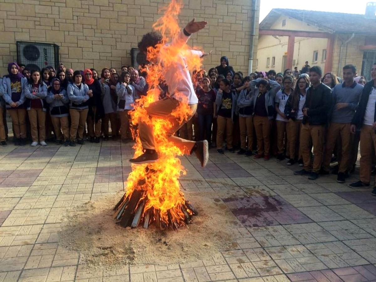 Nedim Ökmen Anadolu Lisesinde Nevruz Şenliği