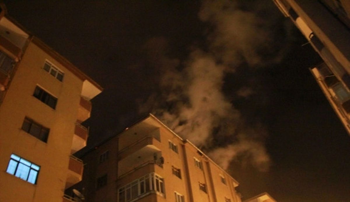 Niğde\'de Çatı Yangını