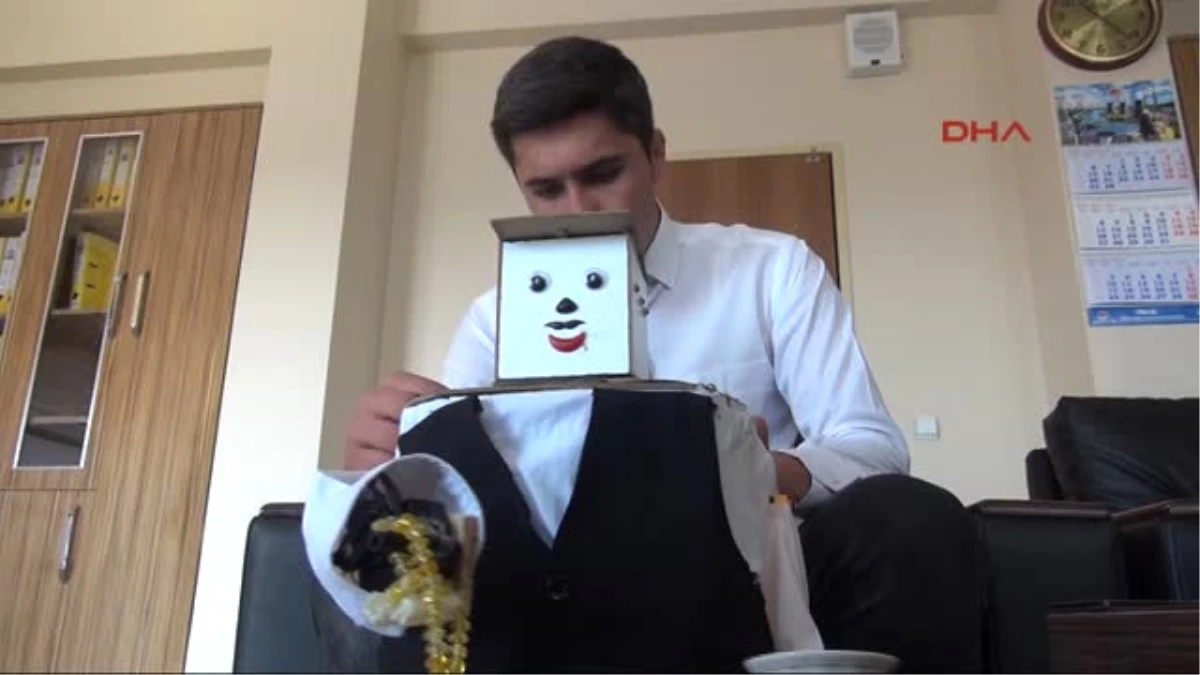 Şanlıurfalı Öğrenci, Atık Malzemelerden Robot Yaptı