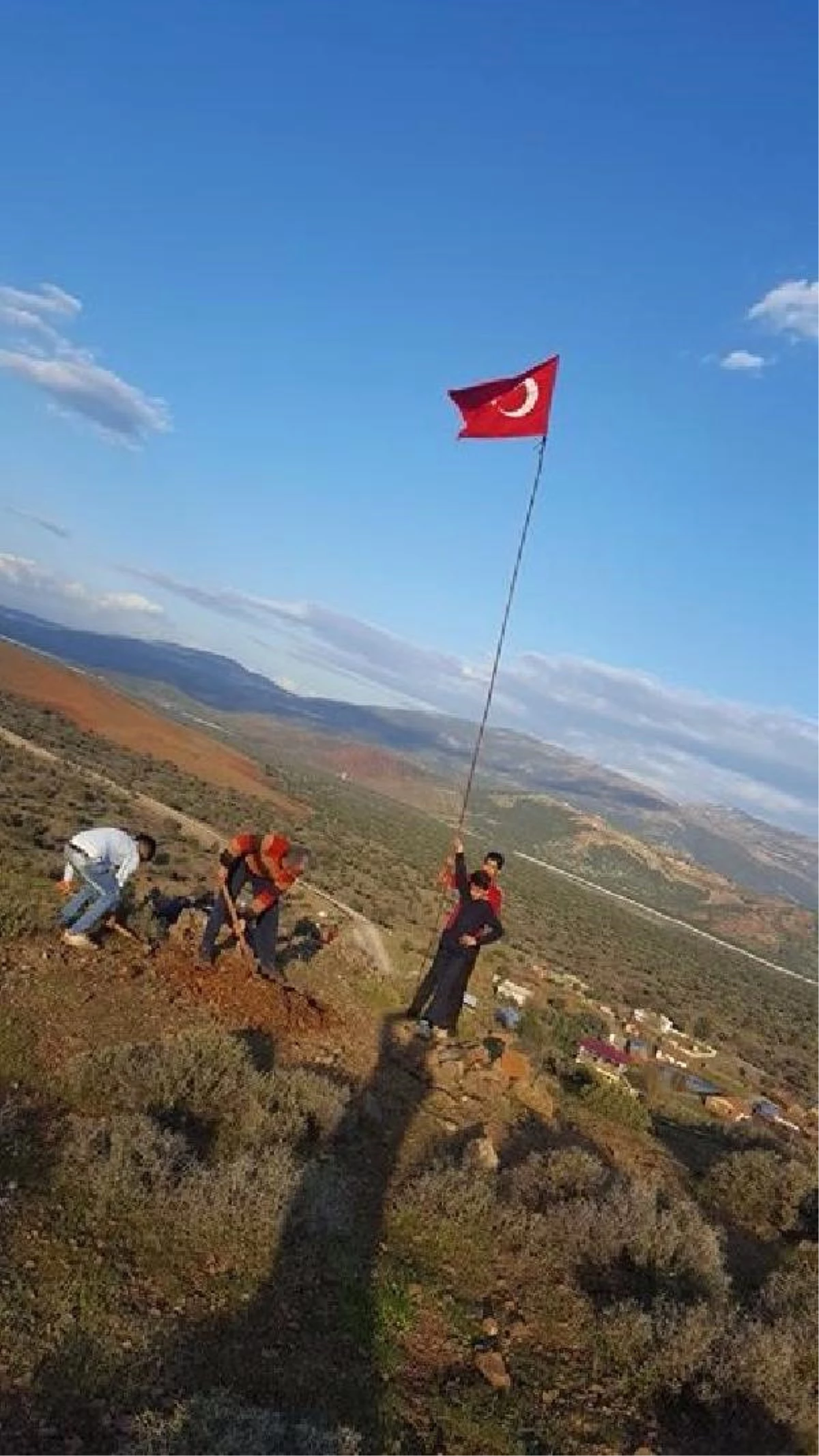 Sınırda Sözde PKK Bayrağı Krizi (2)