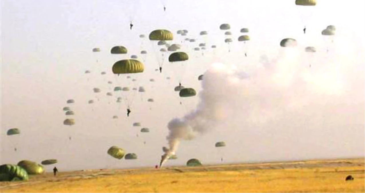 ABD Askerleri ve YPG\'liler Rakka Yakınlarına Birlikte İndirme Yaptılar