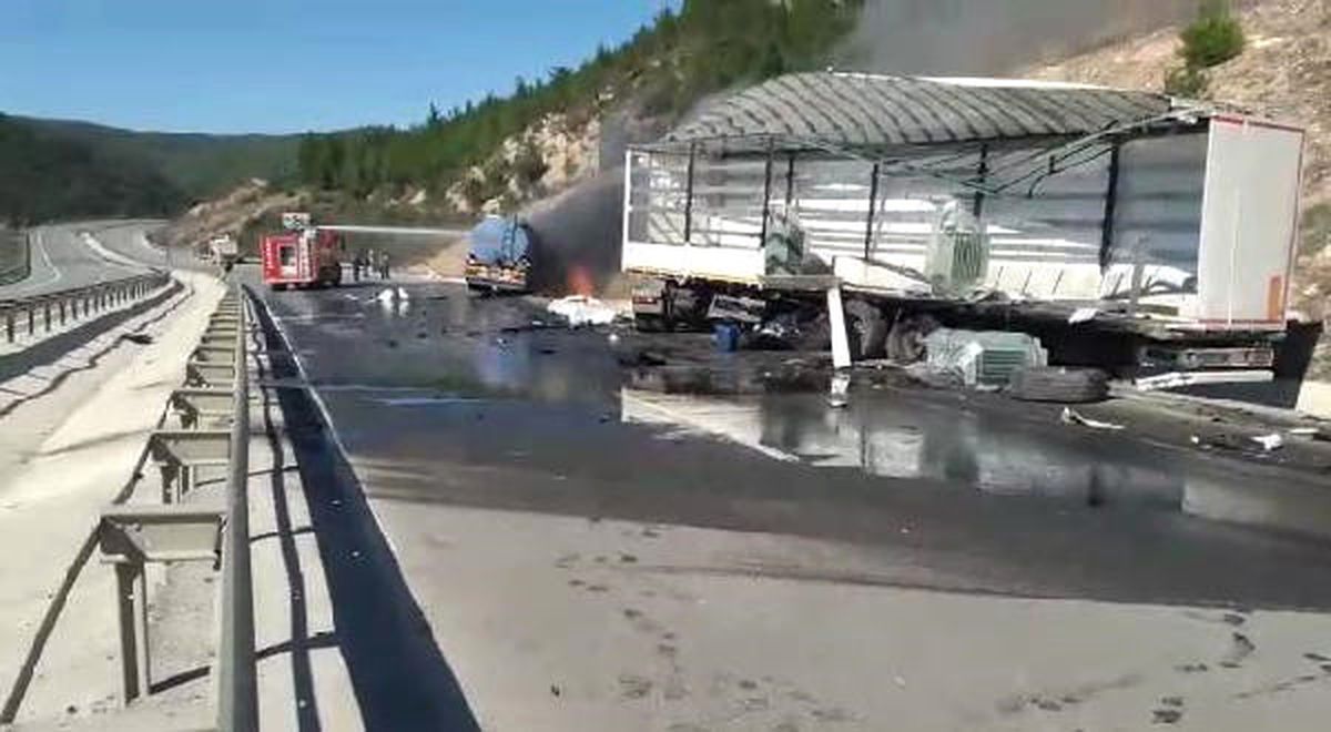 Tır Alev Alev Yandı