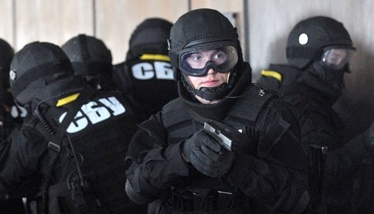 Ukrayna\'da Rus Casusluk Şebekesine Operasyon Anı Kamerada