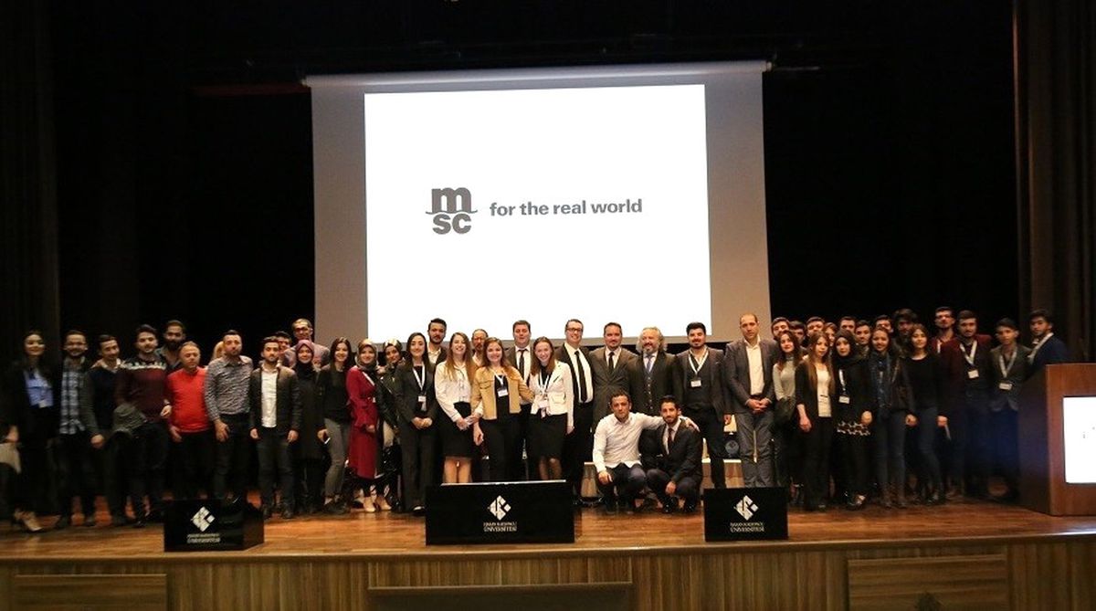 Üniversite Öğrencileri İş Dünyası ile Buluştu