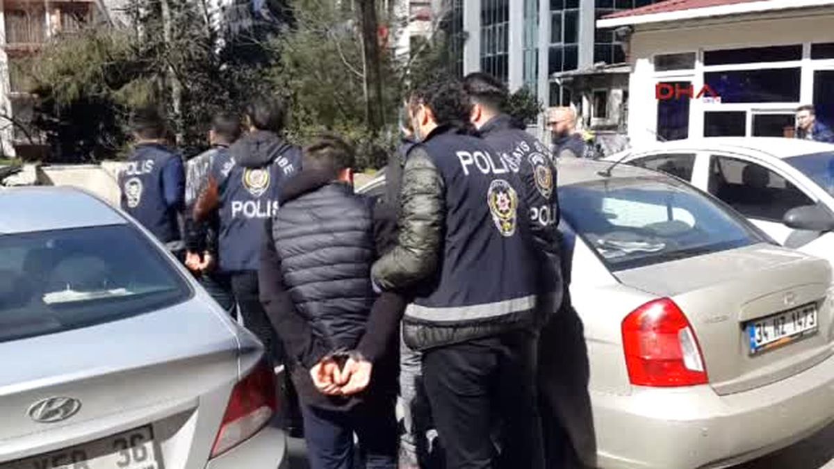 "Yan Baktın" Deyip 2 Kişiyi Öldüren Şüpheli Yakalandı