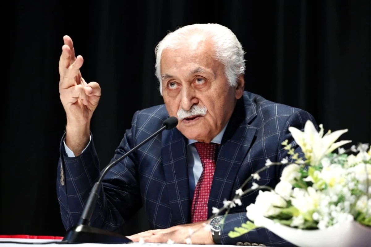 Yavuz Bülent Bakiler Erzurum\'da Konferans Verecek