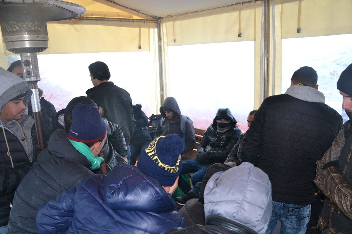 24 Kaçak Göçmen Yakalandı
