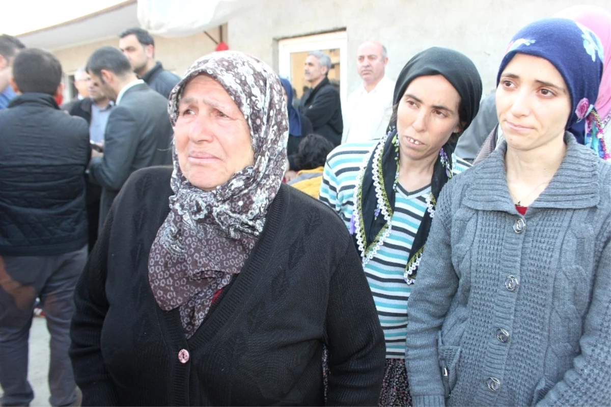 Aydın\'da Yüzlerce Kişiyi Ev Sahibi Yapma Umuduyla Dolandıran Müteahhit Yakalandı