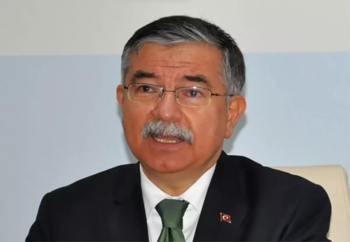 Bakan Yılmaz\'dan \'Naylon Tez\' Açıklaması