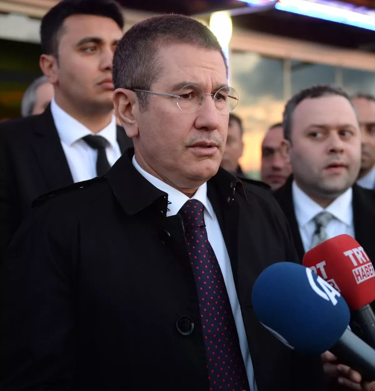 Başbakan Yardımcısı Canikli Şehit Ailesine Ziyaret Etti