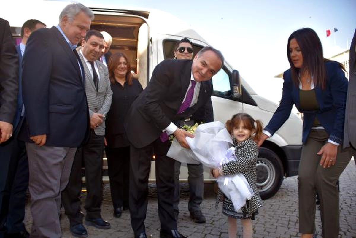 Bilim Sanayi ve Teknoloji Bakanı Faruk Özlü, İzmir\'de