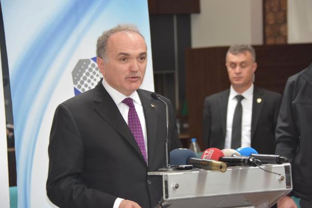 Bilim Sanayi ve Teknoloji Bakanı Faruk Özlü, İzmir\'de (3)