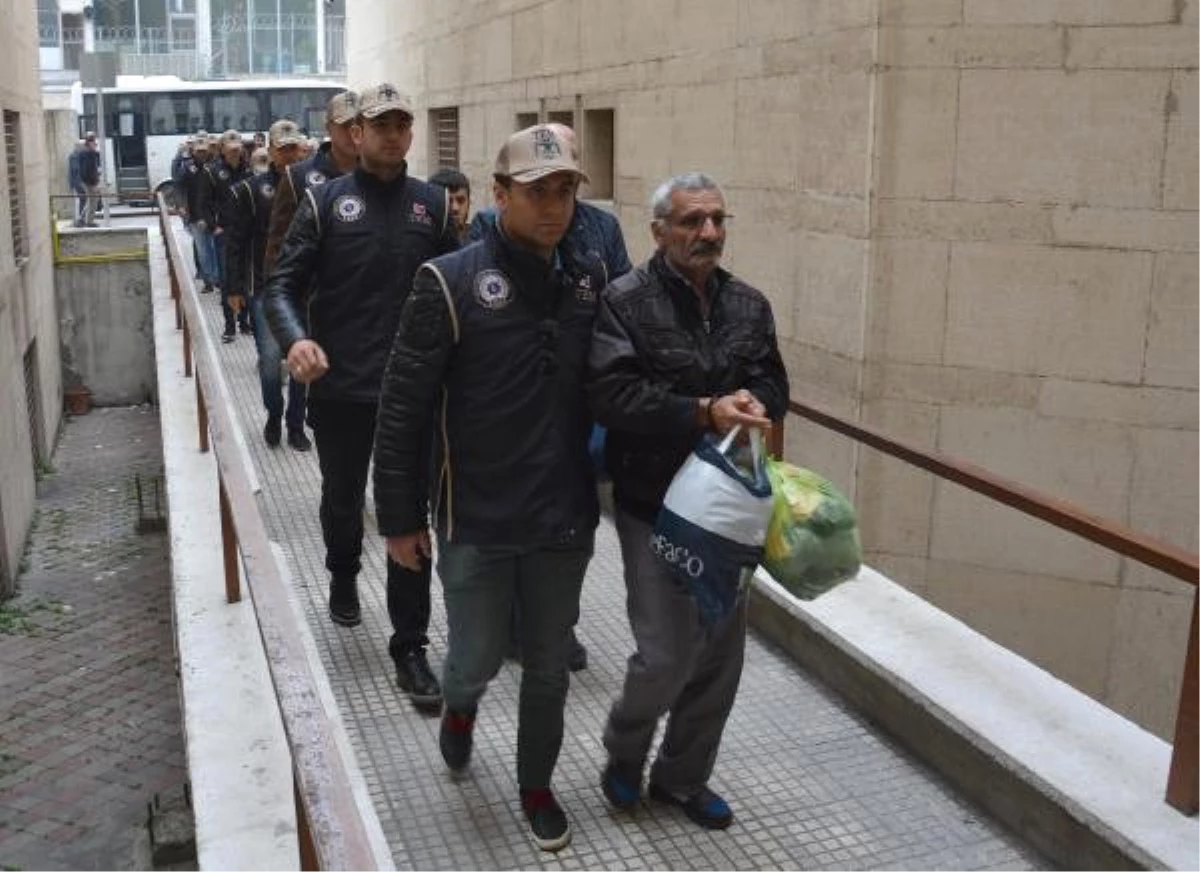 Bursa\'da Gözaltına Alınan 22 PKK Şüphelisi Adliyede