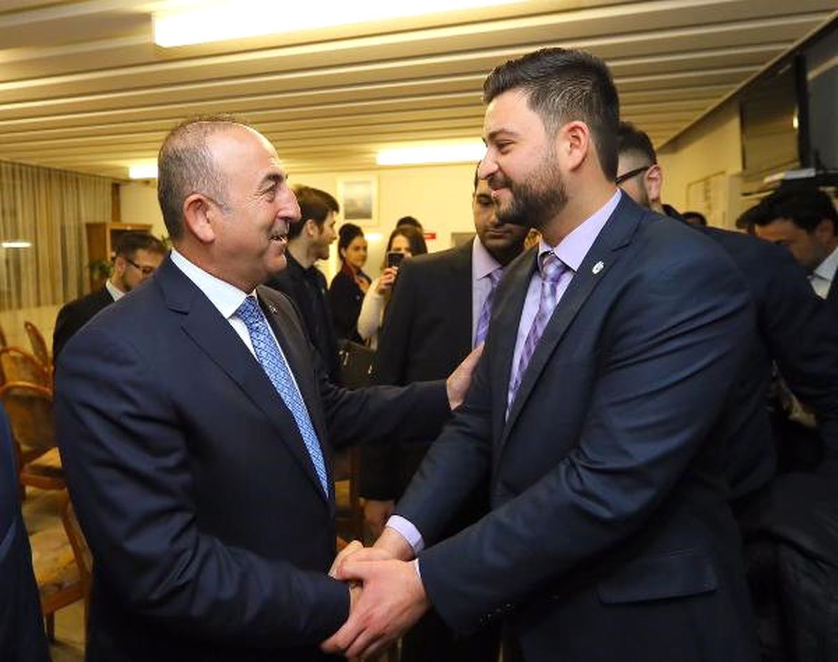 Çavuşoğlu, İsviçre\'de Yaşayan Türklerle Buluştu