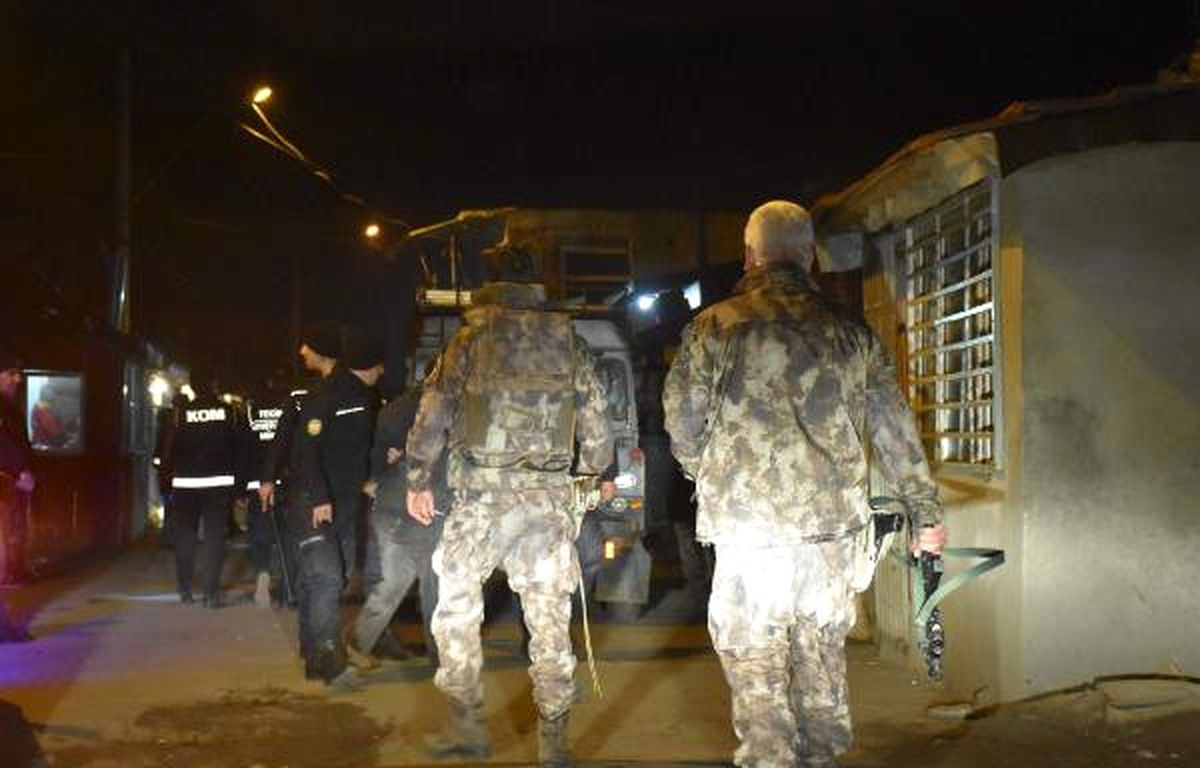 Çorlu\'da 200 Polisle Uyuşturucu Operasyonu