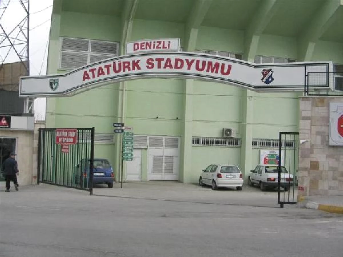 Erdoğan\'a Hazırlık İçin \'Denizli Atatürk Stadı\' Tabelası Söküldü (2)