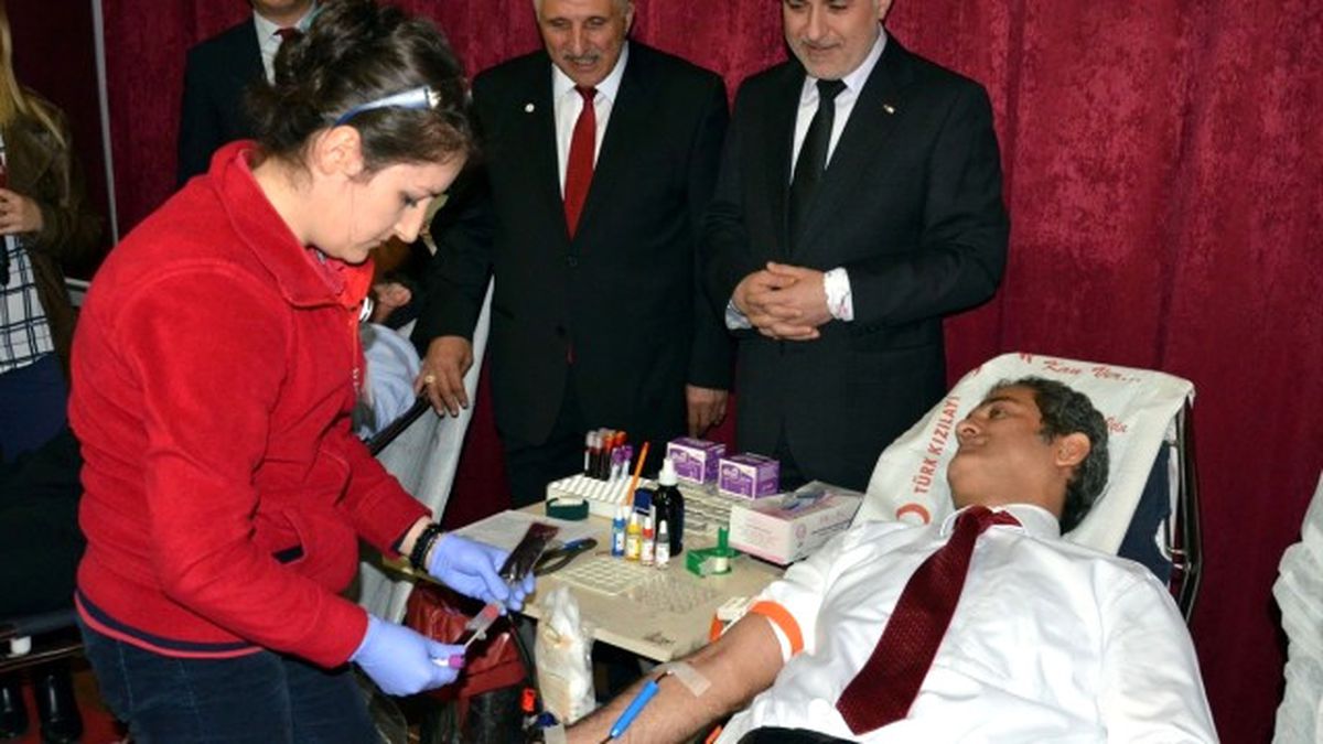 Kampüsün Kanında Hayat Var" Kampanyası