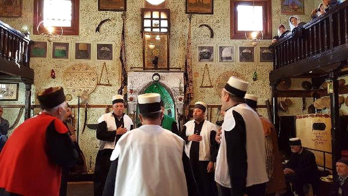 Kosova\'da Nevruz Ayinine Kfor Subaylarından Yoğun İlgi
