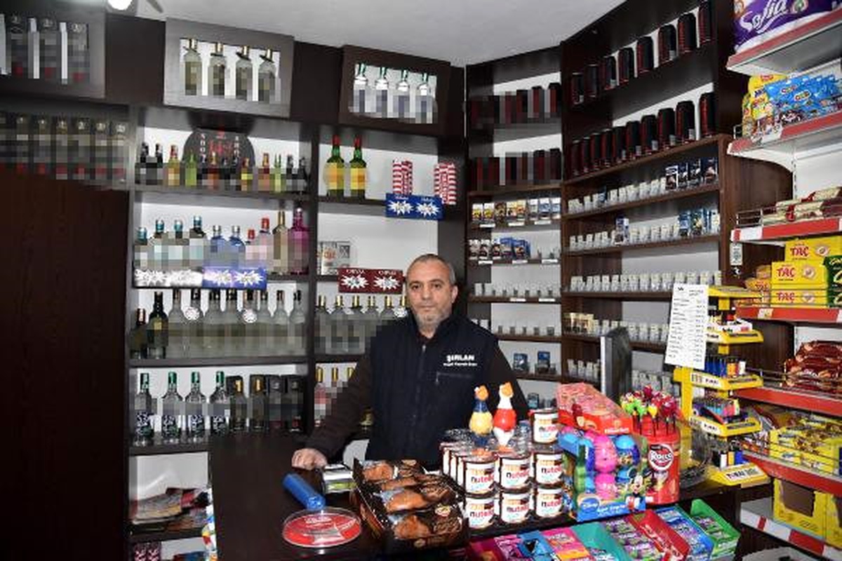 Marketten 15 Bin TL\'lik Sigara ve İçki Çalındı