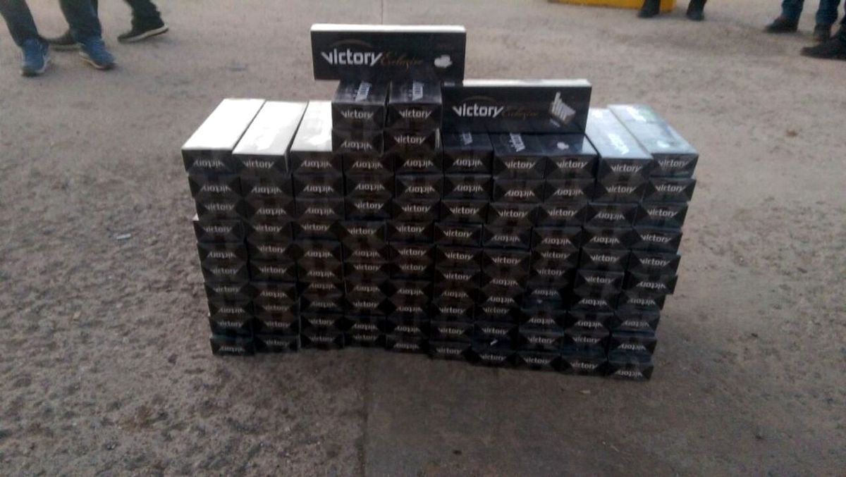 Otobüsün Motor Kısmında Kaçak Sigara Ele Geçirildi
