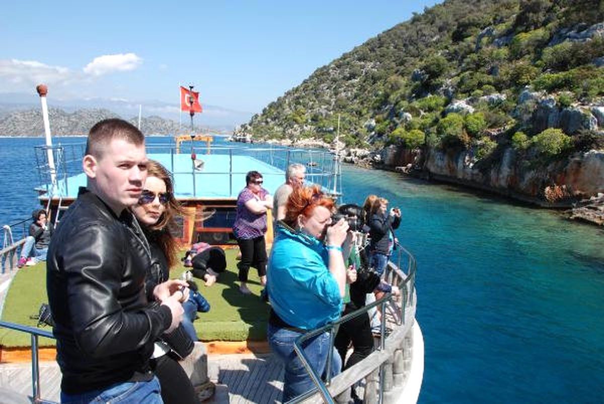 Rus Turistler Demre\'ye Yaz Getirdi