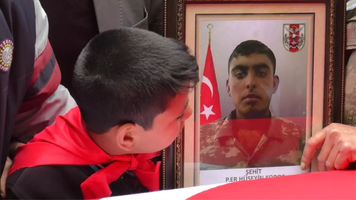 Suriye Sınırında Şehit Olan Asker Son Yolculuğuna Uğurlandı