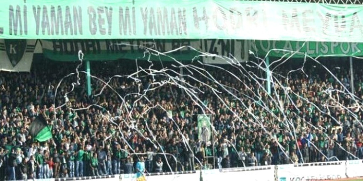 Tarihi Karar! Tribünden Tamamen Çekildiler