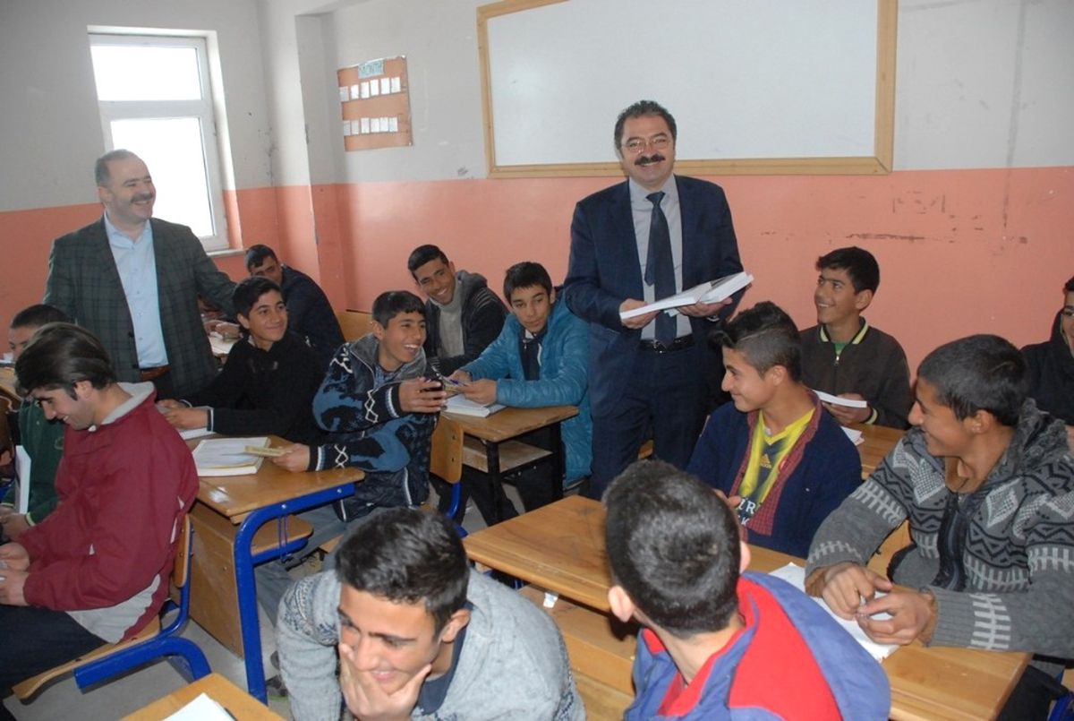 Tuşba\'da \'Ödüllü Kitap Okuma\' Yarışması