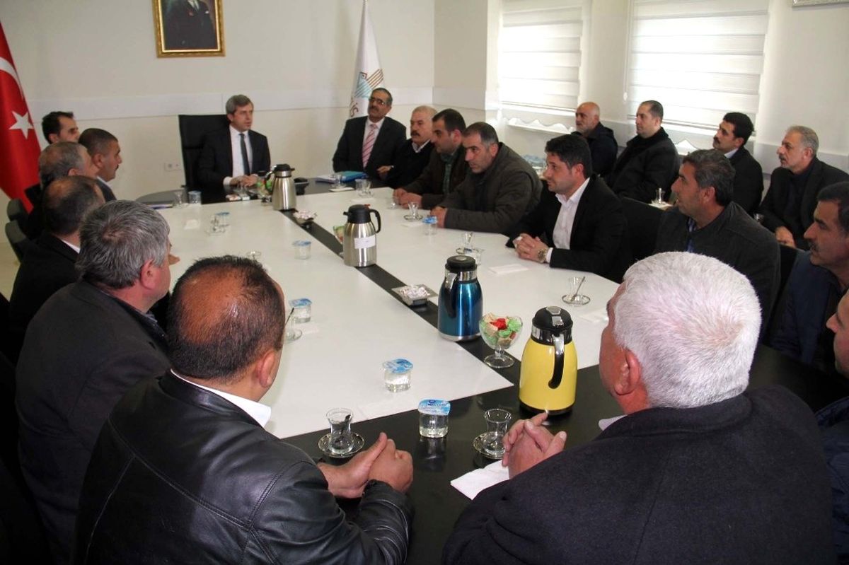 Vali Çınar, Esnafla \'Dere Üstü\' Projesini Konuştu