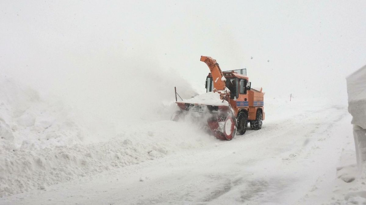 Van-Bahçesaray Yolu Ulaşıma Açıldı