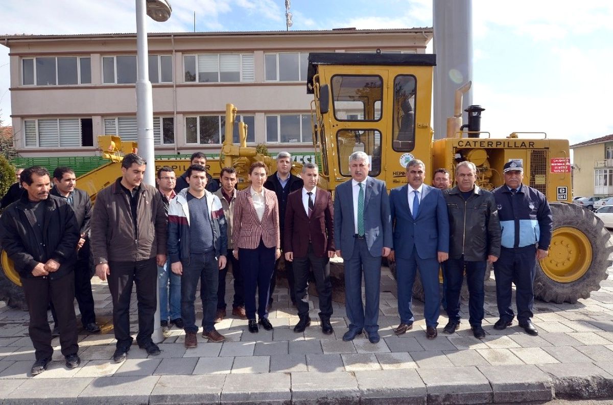Yeşilyurt\'ta Greyder Sevinci