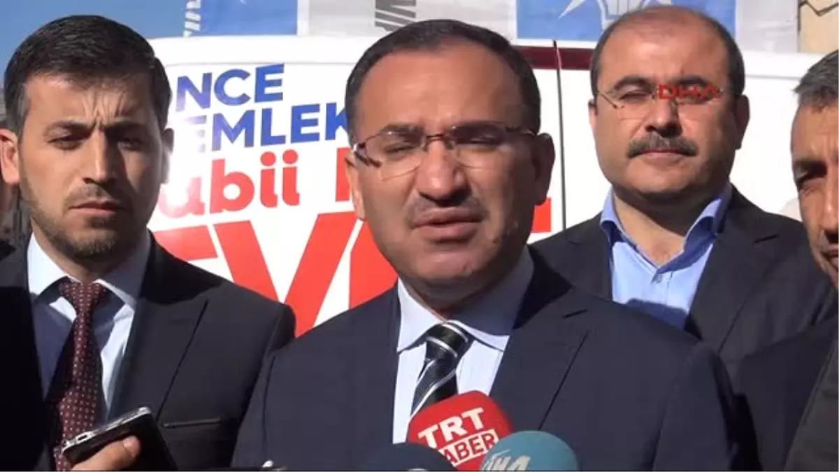 Yozgat Bakan Bozdağ, Viyana Büyükelçiliği\'ne Pankart Asılmasıyla Ilgili Açıklama Yaptı