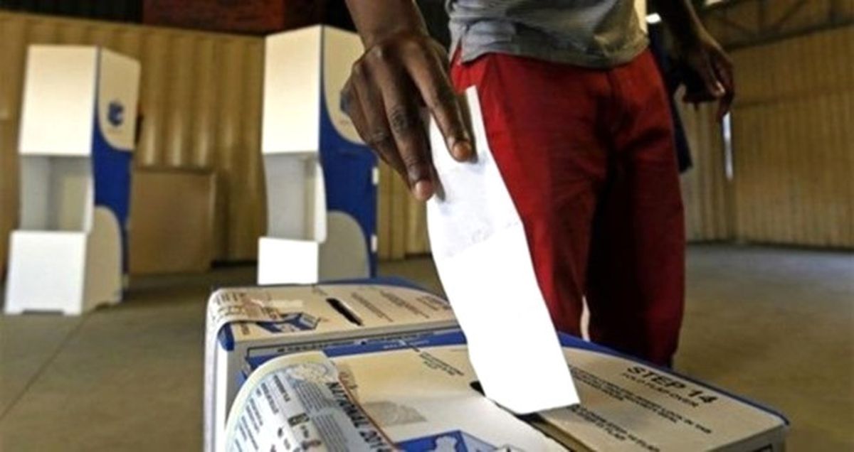 Zimbabve\'de Seçim Protestosu