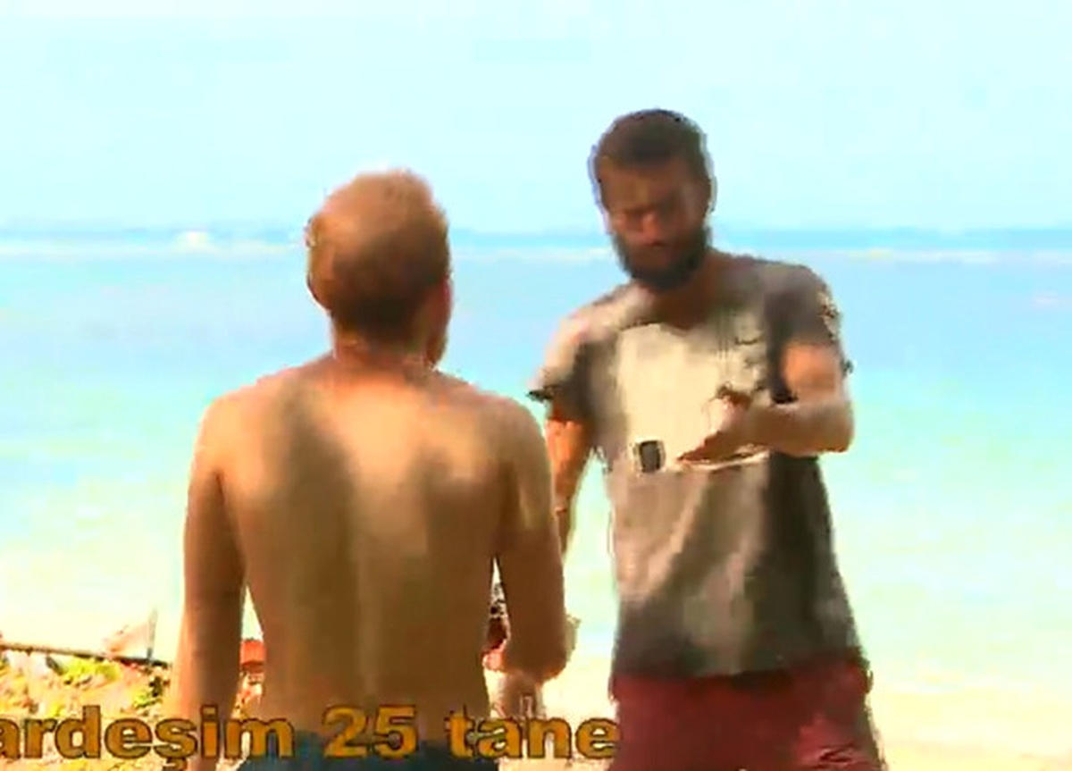 Survivor\'da Balık Jesti Ters Tepen Adem İsyan Etti: Açlıktan Ölüyorsunuz