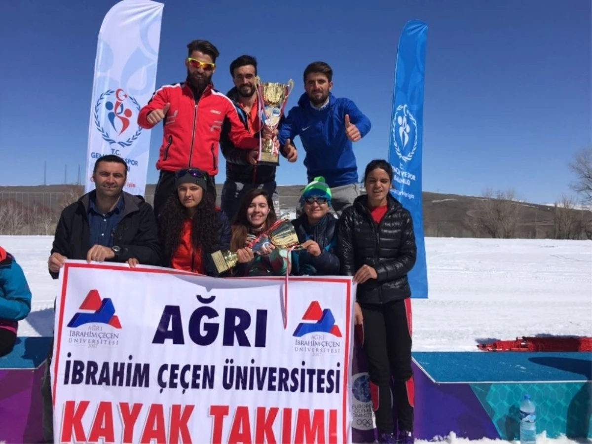 Ağrı İbrahim Çeçen Üniversitesi Öğrencileri Kayaklı Koşuda Türkiye Şampiyonu Oldu