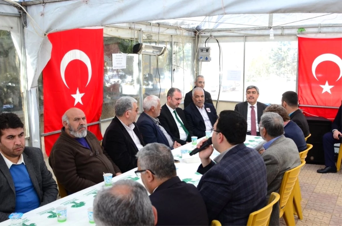 AK Parti Genel Sekreteri Gül\'den Şehit Ailesine Ziyaret