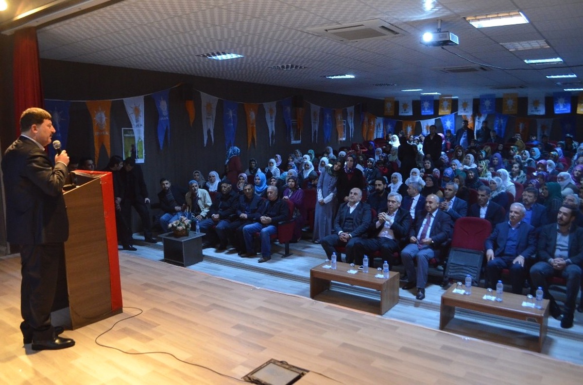 AK Parti Referandum Çalışmalarını Hızlandırdı