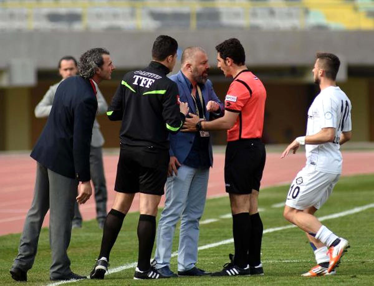 Altay\'da Töraydın Cezaya Tepkili
