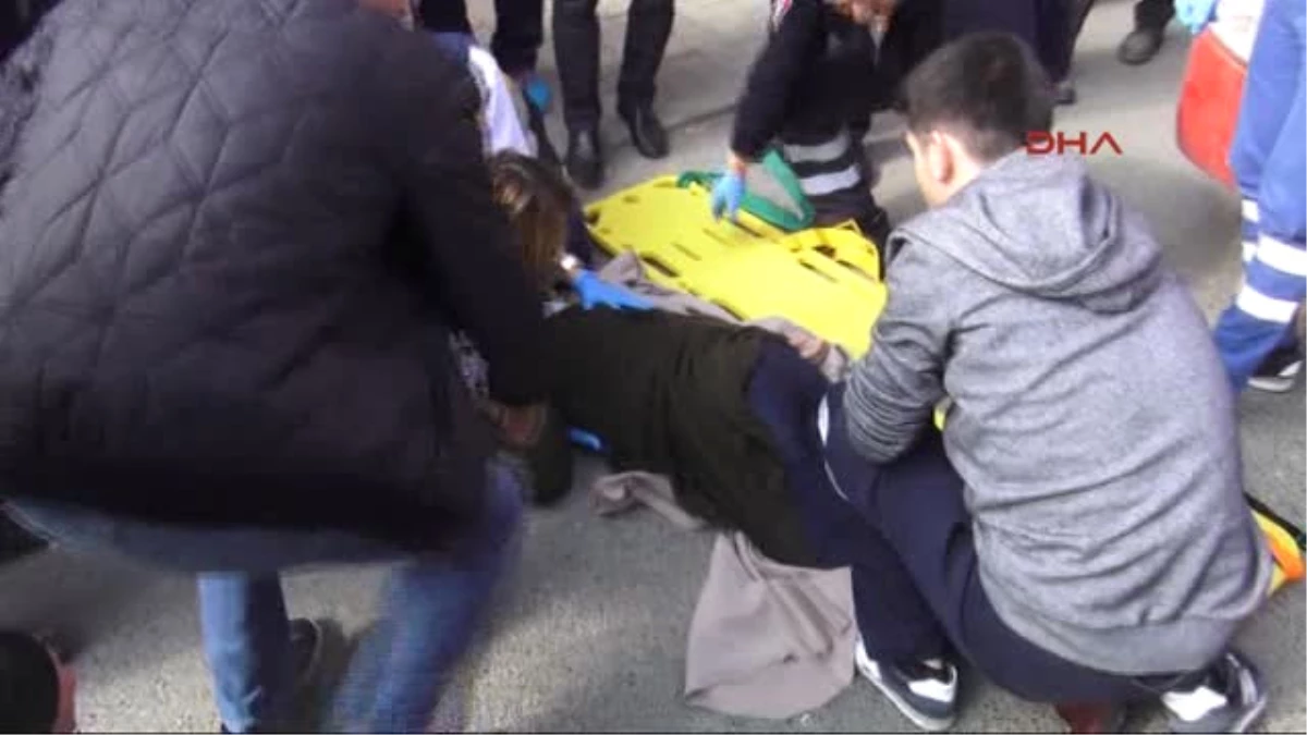 Ataşehir\'de Tır\'ın Altında Kalan Kadın Yaralandı