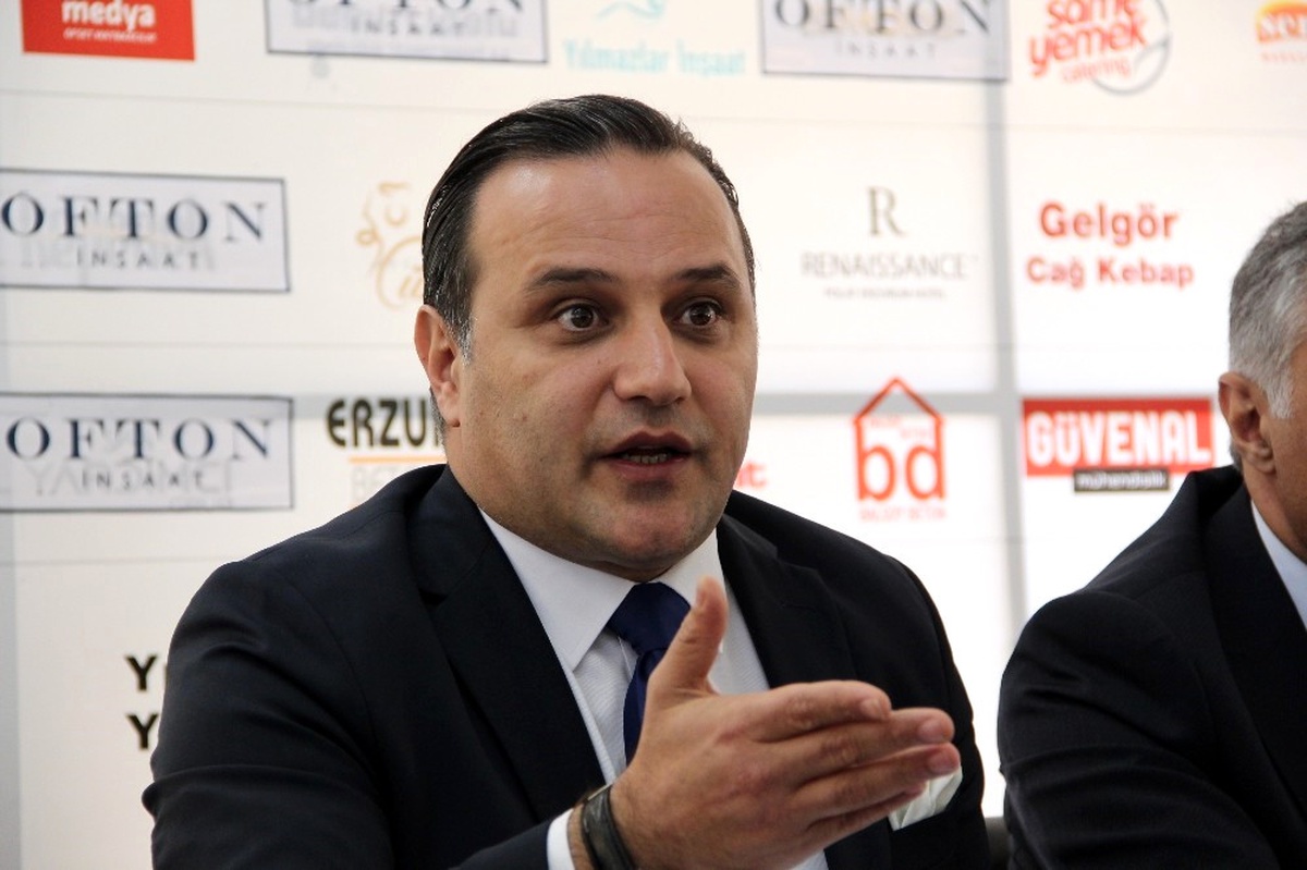 B.b. Erzurumspor\'dan Küfür Eden Taraftarlara Karşı İlginç Yöntem