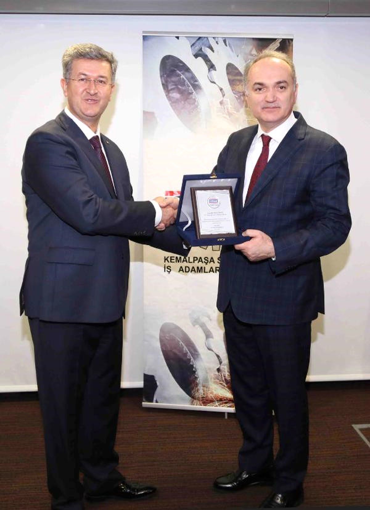 Bakan Özlü: İzmir\'e Yakışan Yüksek Teknolojidir
