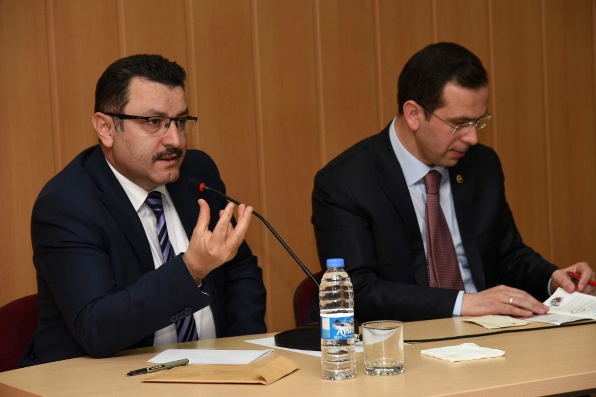 Başkan Genç \'Cumhurbaşkanlığı Hükümet Sistemi\' Panelinde Konuştu