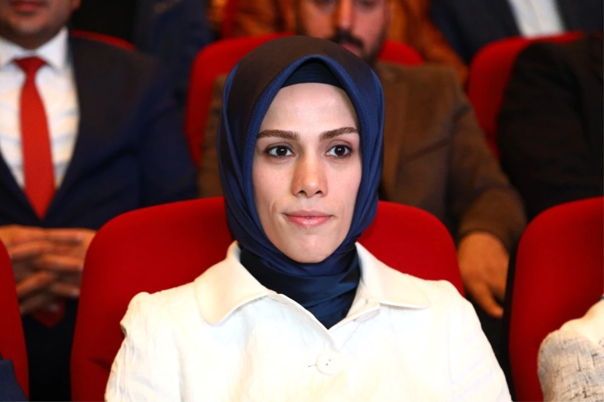 Esra Albayrak: "16 Nisan Çocuklarımızın Geleceği Adına Çok Önemli Bir Fırsat"