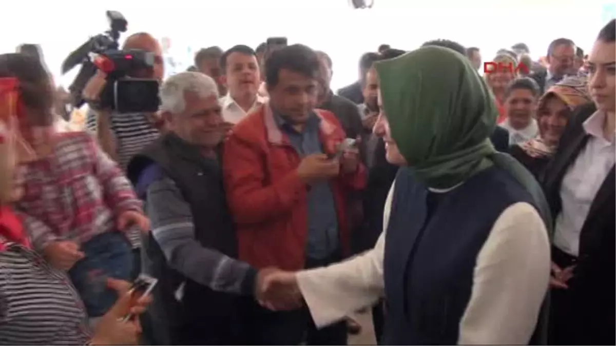 Fethiye Aile ve Sosyal Politikalar Bakanı Fatma Betül Sayan Kaya, Fethiye ve Seydikemer\'de Konuştu