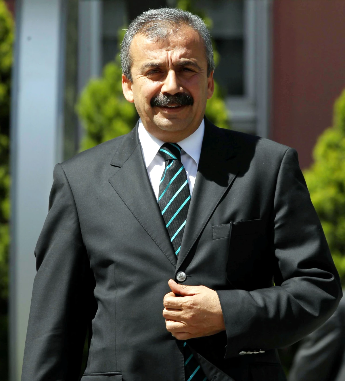 Hdp\'li Sırrı Süreyya Önder\'in 40 Yılla Yargılandığı Davanın 2\'nci Duruşması Görüldü