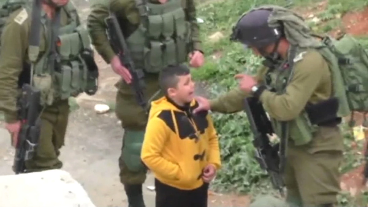 Israil Askerleri 8 Yaşındaki Filistinliyi Gözaltına Almak Istedi