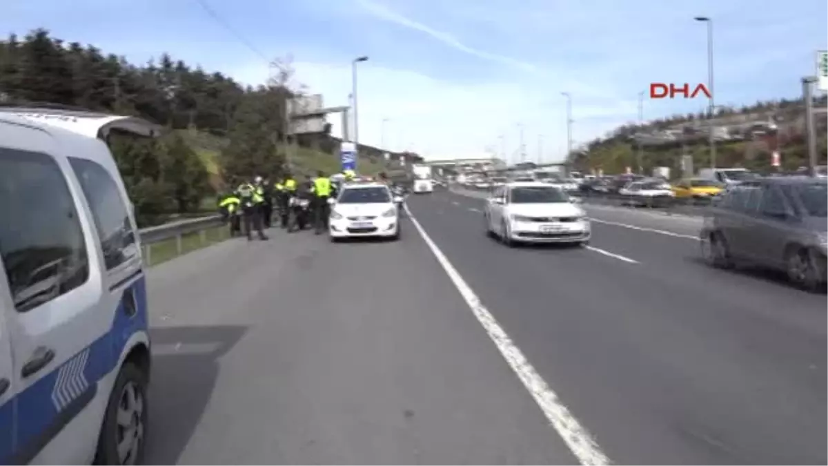 Motosikletli Trafik Polisi Kaza Yaptı: 1 Yaralı