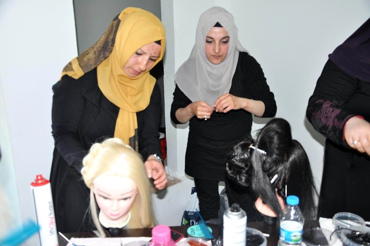 Yozgat\'ta Geleceğin Kuaförleri Yarıştı