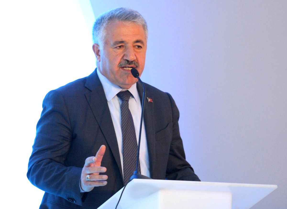 Bakan Arslan\'dan \'Kabin Yasağı\' Eleştirisi