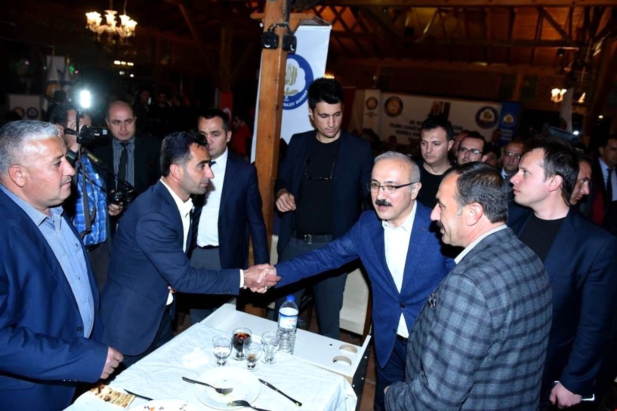 Bakan Elvan, Tarsus\'ta İşadamlarıyla Buluştu
